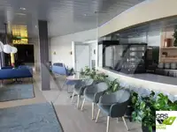 Ọkọ̀ ojú omi ìrìn-àjò fún tà