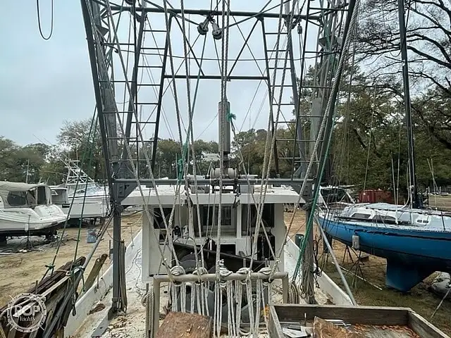 Ọkọ̀ tí ó mú ẹja fún tà