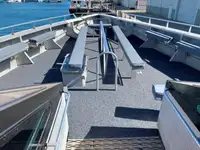 Ọkọ̀ ojú omi ìrìn-àjò fún tà