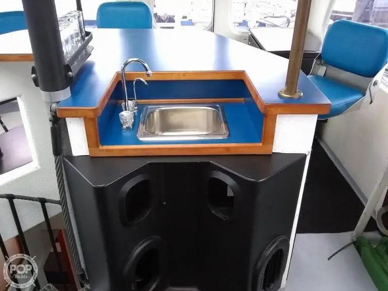 Ọkọ̀ ojú omi kékeré fún tà