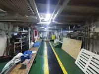 Ọkọ omi ti o mu ọja fún tà