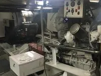 Ọkọ̀ ọpọlọpọ̀ ènìyàn fún tà