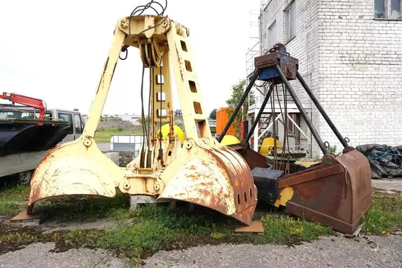 Ọkọ̀ ojú omi tí ó ní ìrọ̀kè fún tà