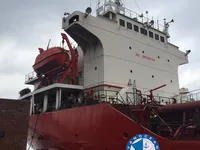 Ọkọ̀ tí ó mú epo / kemikali fún tà