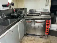 Ọkọ̀ tí ó mú ẹja fún tà