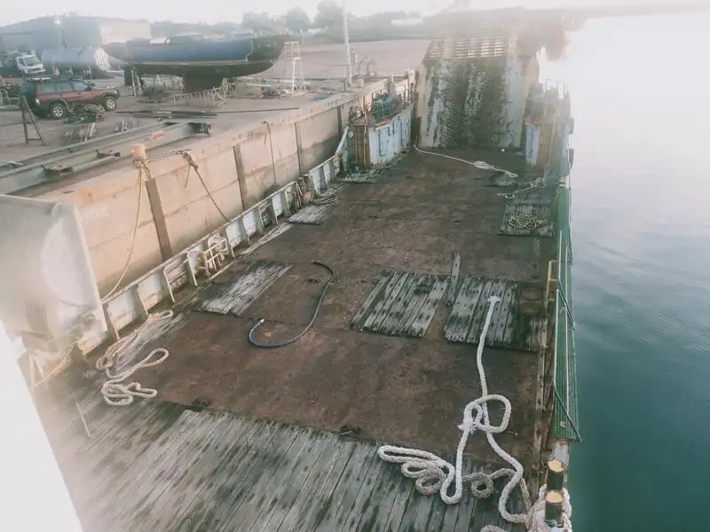 Ọkọ omi Landing, Tank fún tà