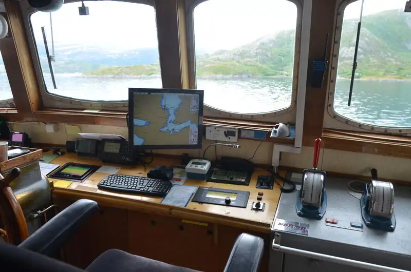 Ọkọ̀ tí ó mú ọkọ̀ rọ̀ fún tà