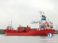 Ọkọ̀ tí ó mú epo / kemikali fún tà