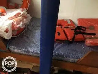 Ọkọ omi ti o mu ọja fún tà