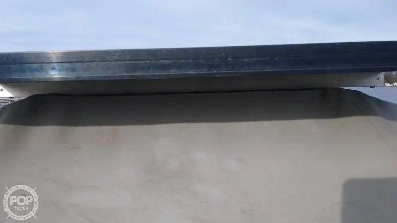 Ọkọ̀ ojú omi tí ó mú àwọn ìkọ́kọ̀ fún tà