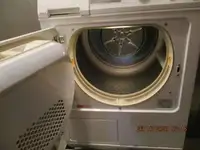 Ọkọ̀ tí wọn fi maa ń gbé ohun èlò tí ó ní ìdáná fún tà