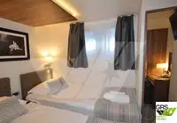 Ọkọ̀ ojú omi ìrìn-àjò fún tà