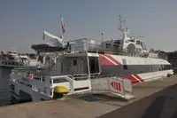 Ọkọ̀ ọpọlọpọ̀ ènìyàn fún tà