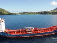 Ọkọ̀ tí ó mú epo / kemikali fún tà