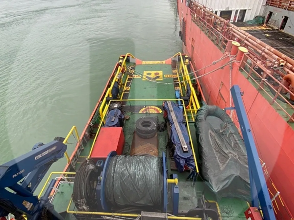 Anchor Handling Tug Supply (AHTS) fún tà
