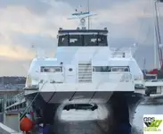 Ọkọ̀ ojú omi ìrìn-àjò fún tà