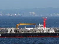 Ọkọ̀ tí ó mú epo / kemikali fún tà