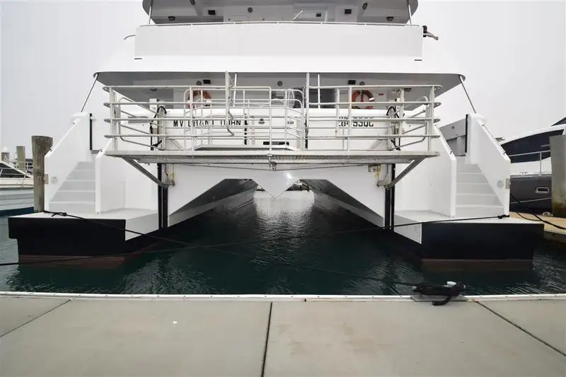 Catamaran fún tà