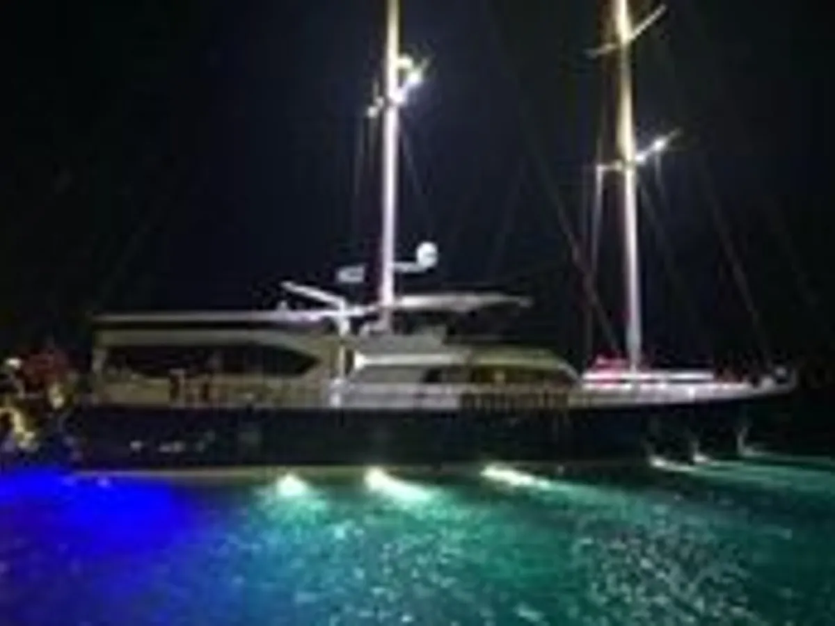 Yacht fún tà