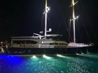 Yacht fún tà