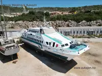 Catamaran fún tà