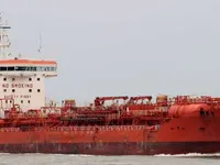 Ọkọ̀ tí ó mú epo / kemikali fún tà
