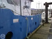 Ọkọ̀ ojú omi kékeré fún tà
