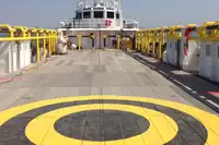 Ọkọ̀ ojú omi tí ó mú àwọn ìkọ́kọ̀ fún tà