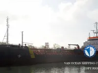 Ọkọ̀ tí ó mú epo / kemikali fún tà