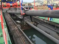 Ọkọ̀ ojú omi tí ó mú ìdọ̀tí fún tà