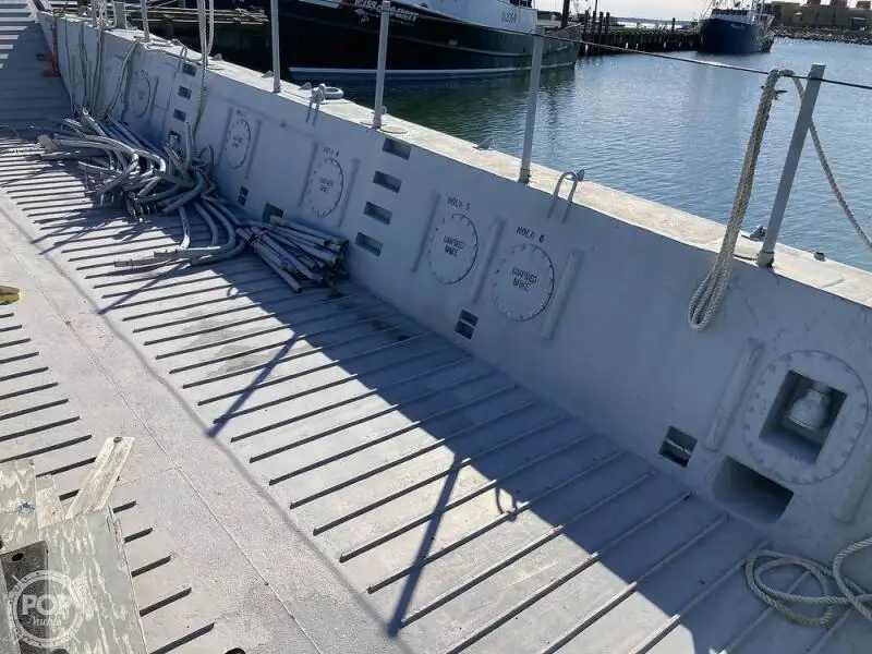 Ọkọ omi Landing, Tank fún tà