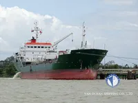 Ọkọ̀ tí ó mú epo / kemikali fún tà