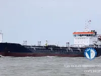 Ọkọ̀ tí ó mú epo / kemikali fún tà
