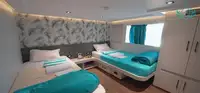 Ọkọ̀ ojú omi ìrìn-àjò fún tà