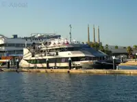 Ọkọ̀ ojú omi ìrìn-àjò fún tà