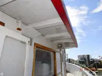 Ọkọ̀ ojú omi kékeré fún tà