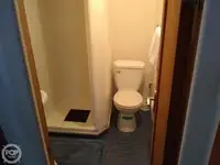 Ọkọ̀ ojú omi kékeré fún tà
