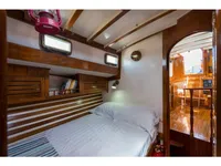 Yacht fún tà