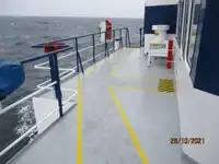 Ọkọ̀ tí wọn fi maa ń gbé ohun èlò tí ó ní ìdáná fún tà