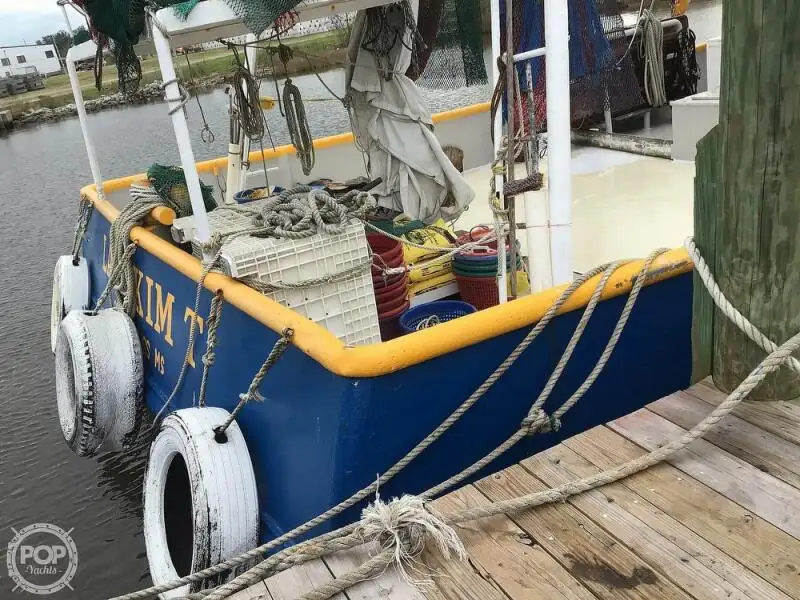 Ọkọ̀ tí ó mú ẹja fún tà