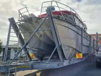 Ọkọ̀ ọpọlọpọ̀ ènìyàn fún tà