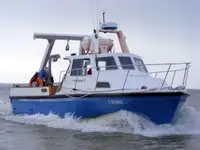 Ọkọ̀ ojú omi kékeré fún tà