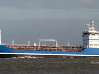 Ọkọ̀ tí ó mú epo / kemikali fún tà