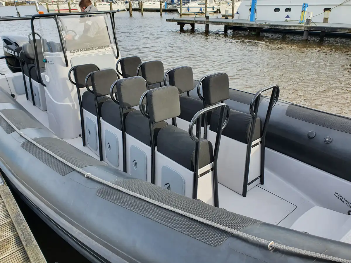 Ọkọ̀ ojú omi tí ó mú àwọn ìkọ́kọ̀ fún tà