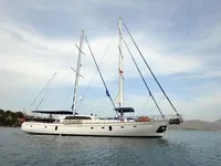 Yacht fún tà