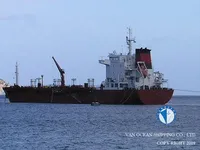 Ọkọ̀ tí ó mú epo / kemikali fún tà