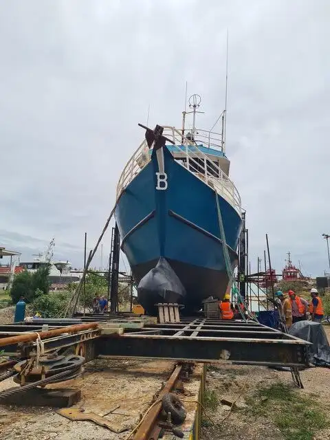Ọkọ̀ tí ó mú ẹja fún tà