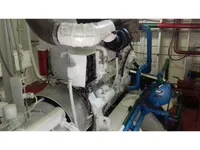 Ọkọ̀ ojú omi tí ó mú ìdọ̀tí fún tà