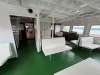 Ọkọ̀ ọpọlọpọ̀ ènìyàn fún tà