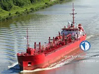 Ọkọ̀ tí ó mú epo / kemikali fún tà